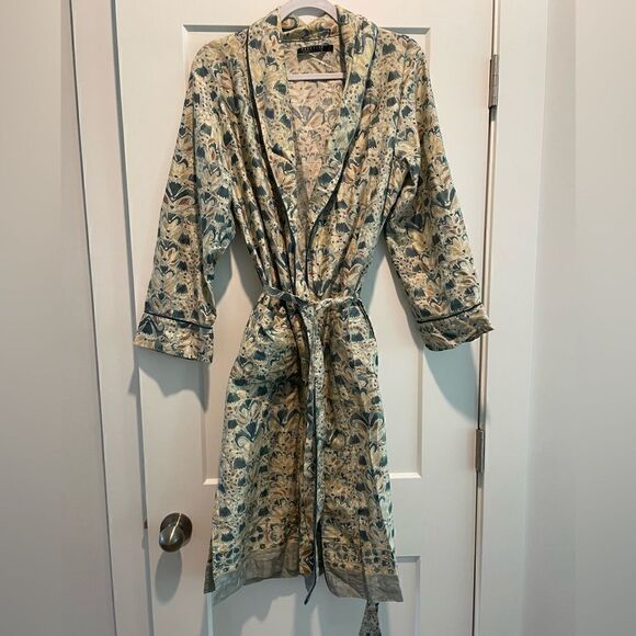 Peruvian Connection Robe - Picture 2 of 4